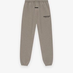 NWT Size M Real Fear of God Essentials Sweatpants
